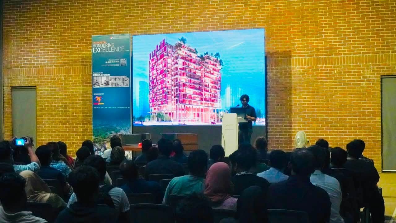 “Seminar on Honouring Excellence” শীর্ষক বিশেষ সেমিনার অনুষ্ঠিত